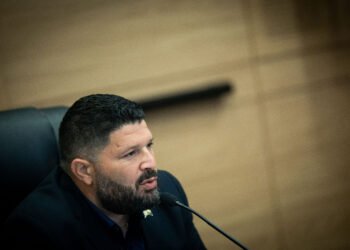 ח"כ אלמוג כהן מברך על סגירת התיק נגד המעורבים בפרשת החשד לרצח מחבלי נוחבה ב-7 באוקטובר