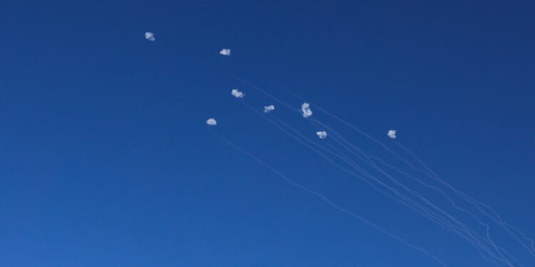 איראן מאיימת על ירדן, סעודיה, איחוד האמירויות וקטאר לגבי תקיפות ישראליות דרכם