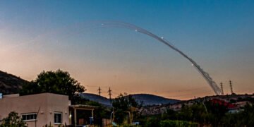 צעיר בשנות ה-20 נפצע קשה מרסיסים: כל הפרטים על המטחים לטבריה ולחיפה