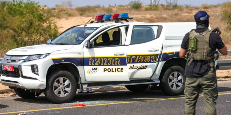 שוטרי מחוז מרכז עצרו תושב רמאללה בחשד לניסיון גניבת רכב מכפר יונה