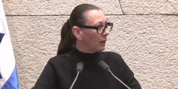 יוליה מלינובסקי