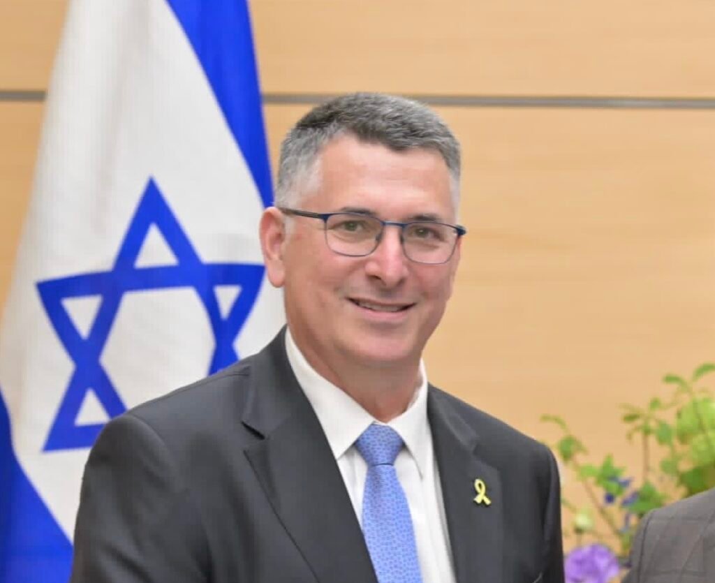 גדעון סער