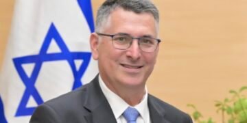 גדעון סער