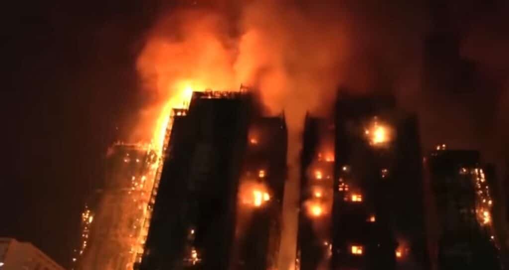 הונג קונג אש שריפה בניין