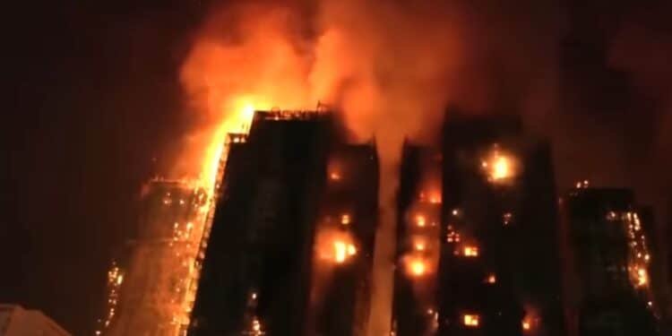 הונג קונג אש שריפה בניין